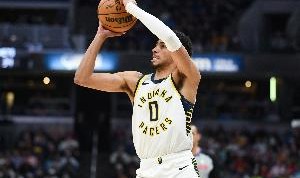 哈利伯顿：过去一周忙碌且紧迫 能获得一场扎实的胜利感觉很好