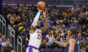 主场迎战湖人！魔术官方：本场观战人数19598 创队史新纪录