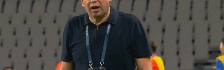 都快哭了！申花后场送大礼被扳平，斯卢茨基面色赤红痛苦万分