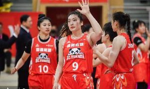 打得很差！李梦生死局三分7中0仅得9分9助 失误多达7次